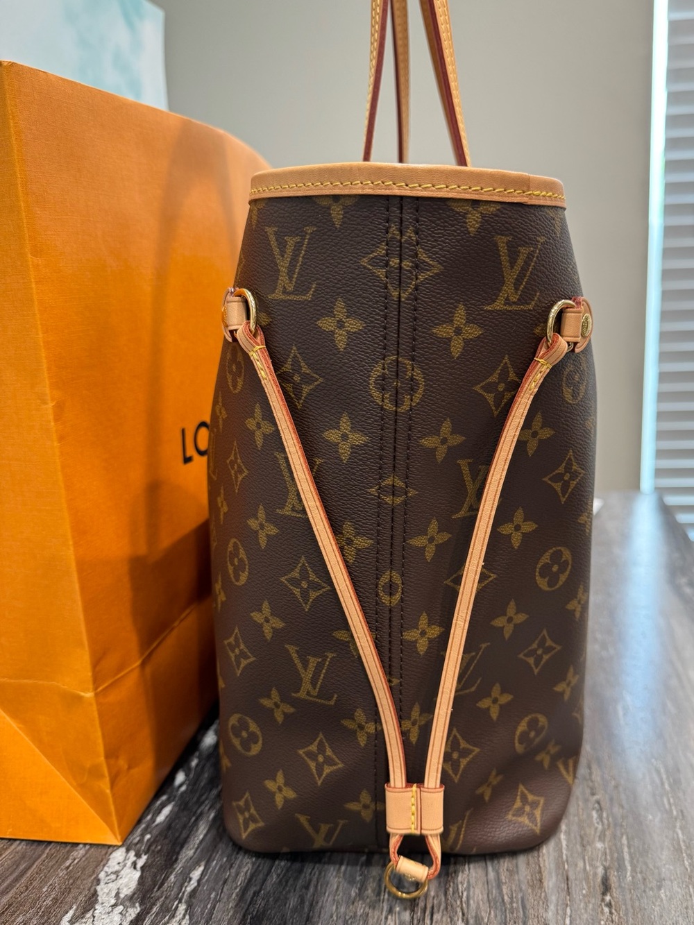 Louis Vuitton Classic Monogram Neverfull MM - Picture 7 of 16